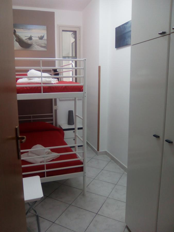 Perla Del Mare Affittacamere Campofelice Di Roccella Exterior foto